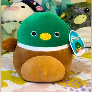 Avery 8” NWT Duck Squishmallow